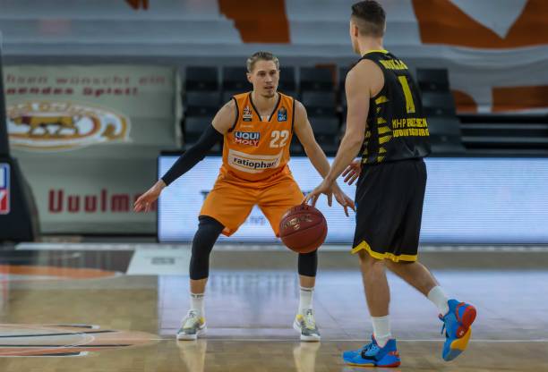 了他对于高 了他对于高