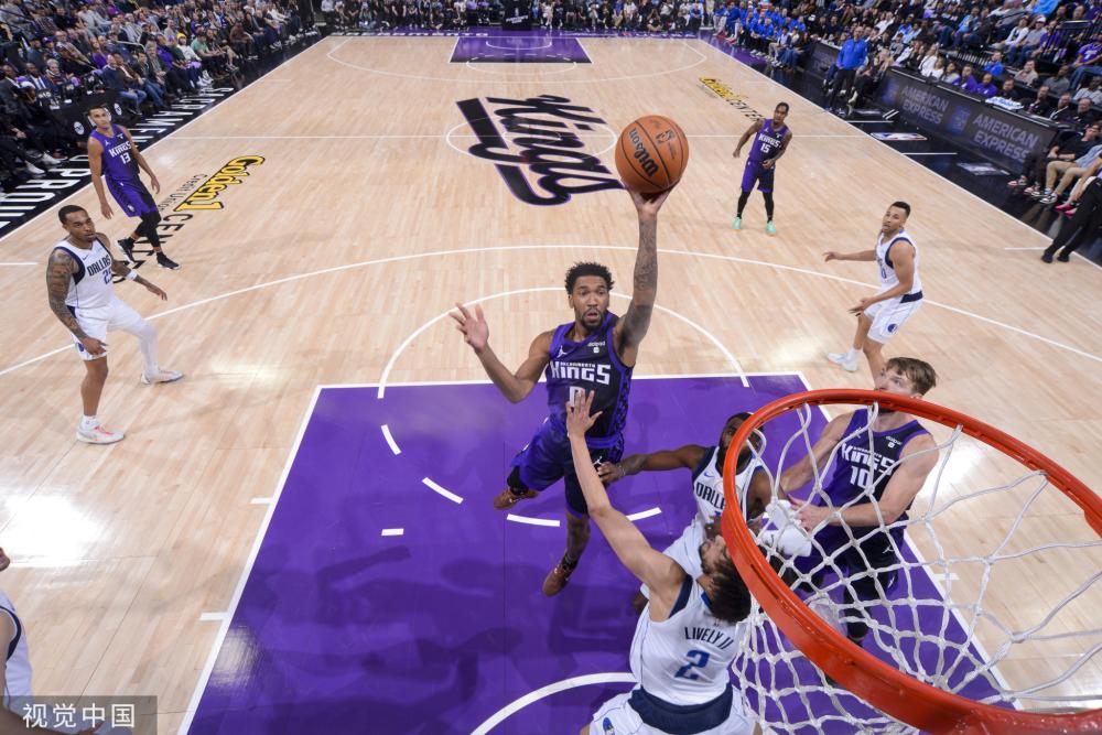 展现出一种 展现出一种